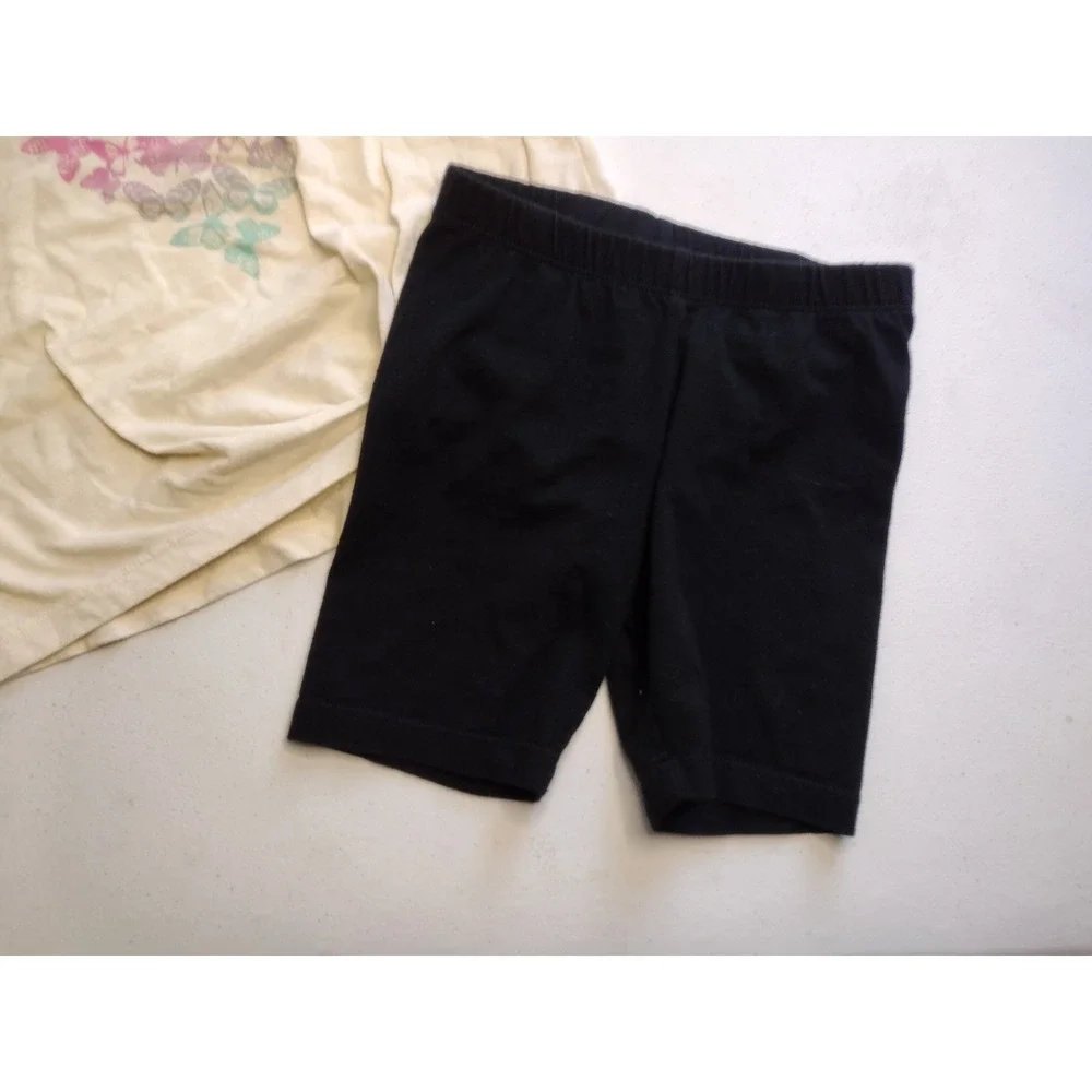Cat & Jack Girls XS 4/5‎ Butterfly Heart Graphic Tee and Biker Shorts Outfit Set